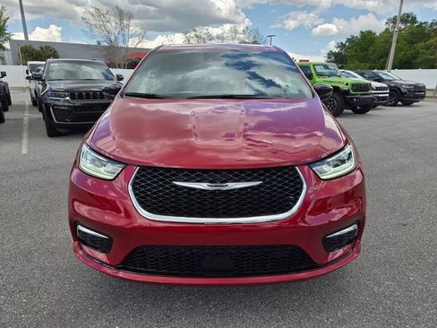 New 2026 Chrysler Pacifica Select image 16