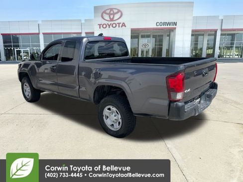 Certified 2022 Toyota Tacoma SR AWD/4WD image 3