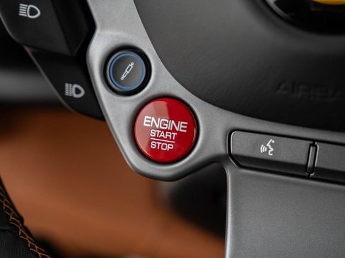 Used 2019 Ferrari 812 Superfast image 32