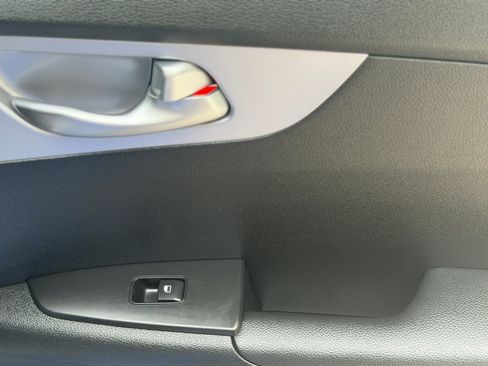 Certified 2024 Kia Forte LXS FWD image 10