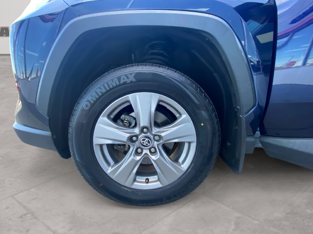 Used 2024 Toyota RAV4 XLE AWD/4WD image 14