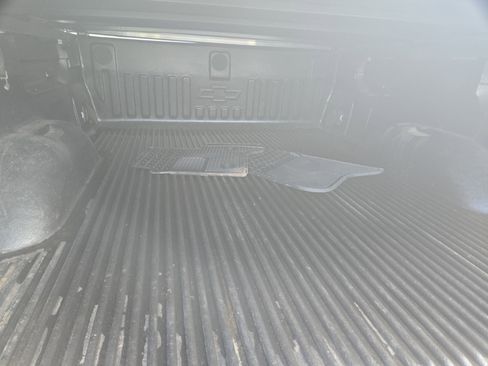 Used 2018 Chevrolet Silverado 1500 Custom w/ Custom Value Package AWD/4WD image 11