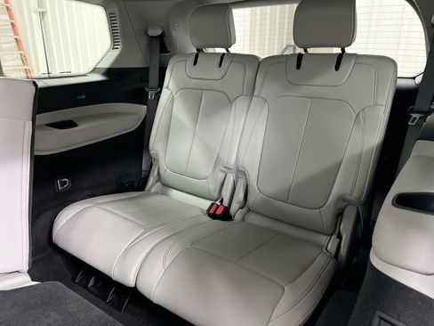 Used 2021 Jeep Grand Cherokee L Overland image 30