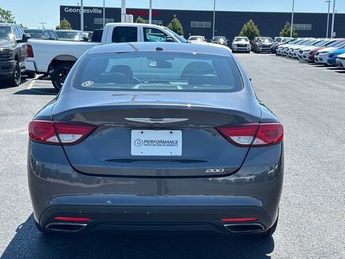 Used 2016 Chrysler 200 S FWD image 4
