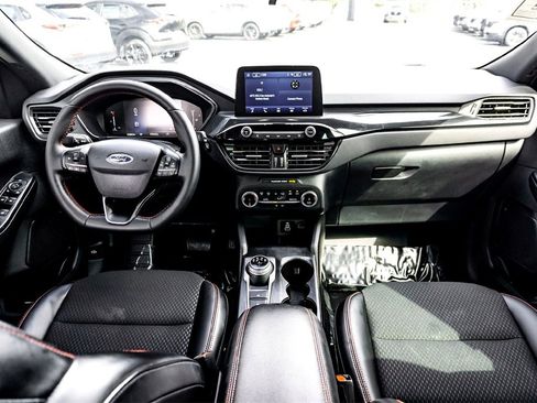 Used 2025 Ford Escape ST-Line image 29