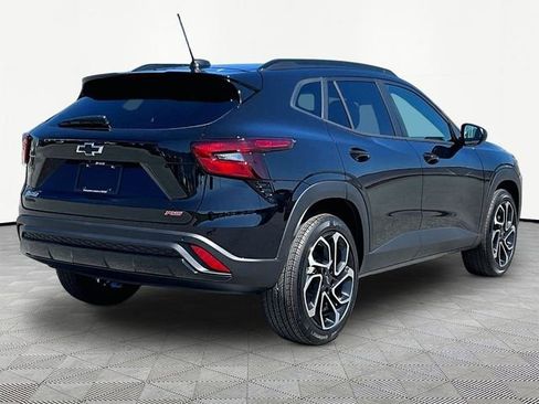 New 2026 Chevrolet Trax RS w/ Sunroof Package FWD image 6