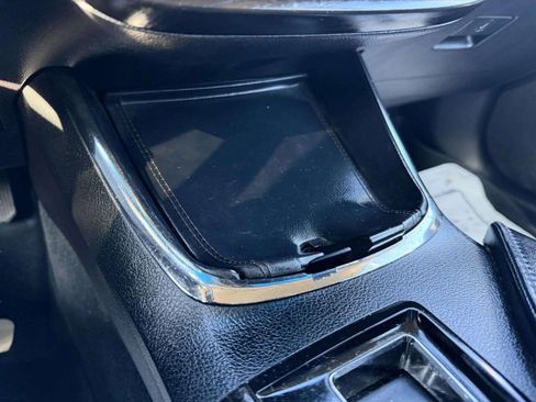 Used 2018 Toyota Avalon XLE image 26