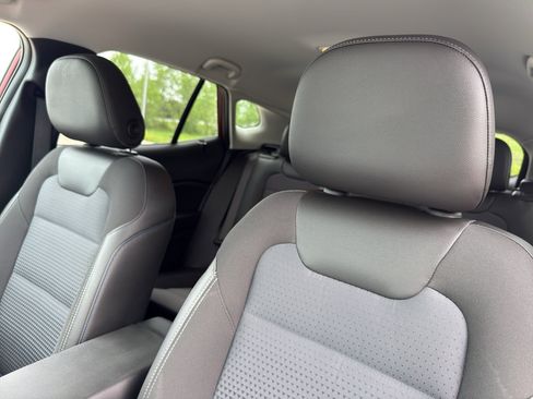 Used 2024 Chevrolet Trax LT w/ Driver Confidence Package FWD image 27
