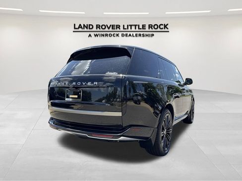 New 2025 Land Rover Range Rover SE image 2