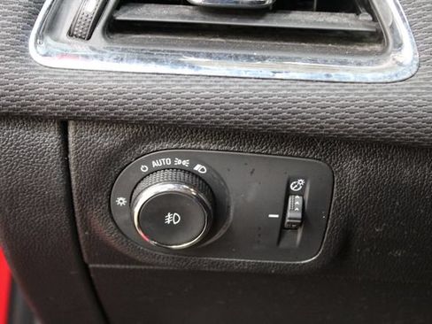 Used 2018 Chevrolet Cruze LT w/ LT Convenience Package FWD image 13