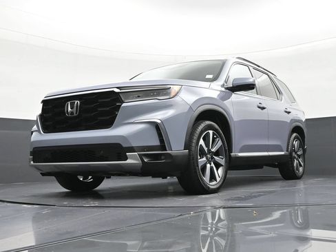 Used 2025 Honda Pilot Touring image 20