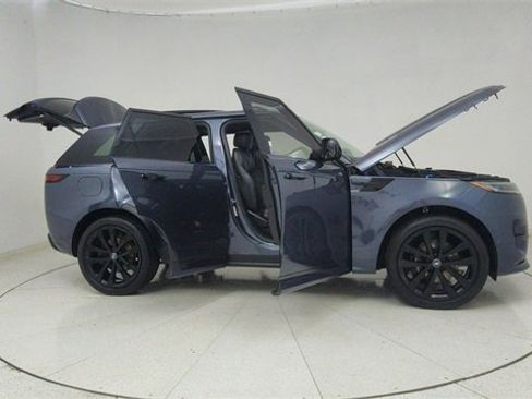 Used 2025 Land Rover Range Rover Sport Dynamic SE image 72