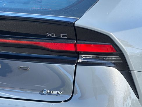 Used 2024 Toyota Prius XLE image 25