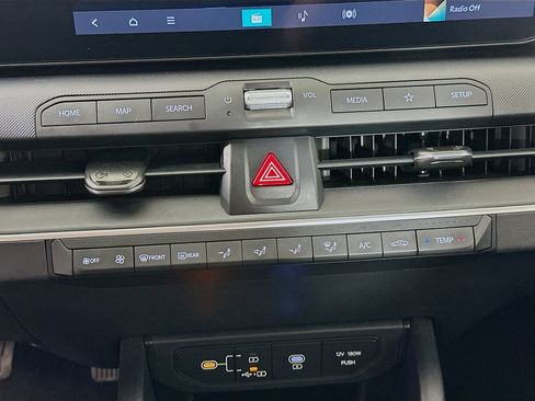 Used 2025 Kia K4 LXS image 23