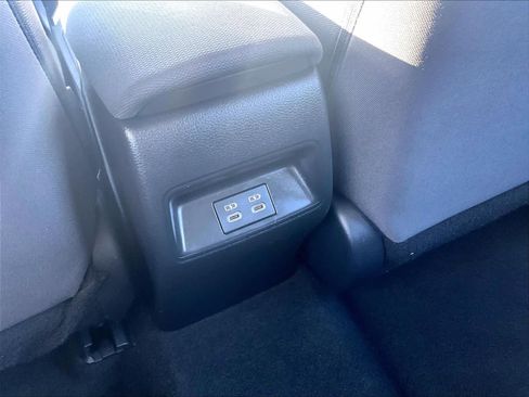 Used 2024 Toyota Corolla LE image 27