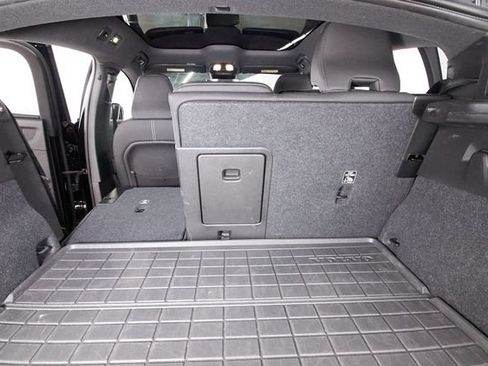 Certified 2023 Volvo C40 P8 Recharge Ultimate w/ Protection Package Premier AWD/4WD image 23