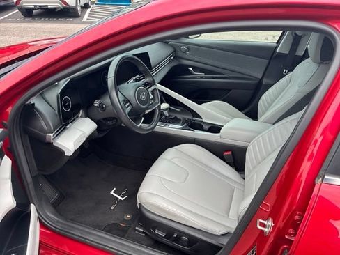 Used 2023 Hyundai Elantra Limited FWD image 70