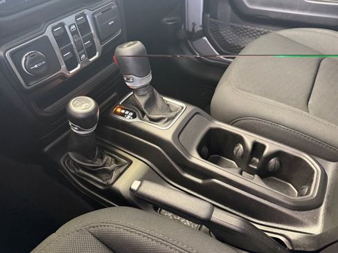 Used 2020 Jeep Wrangler Unlimited Sport S AWD/4WD image 15