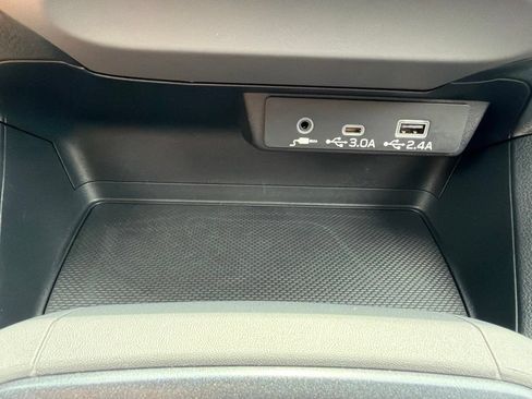 Certified 2026 Subaru Crosstrek 2.5i Premium AWD/4WD image 37