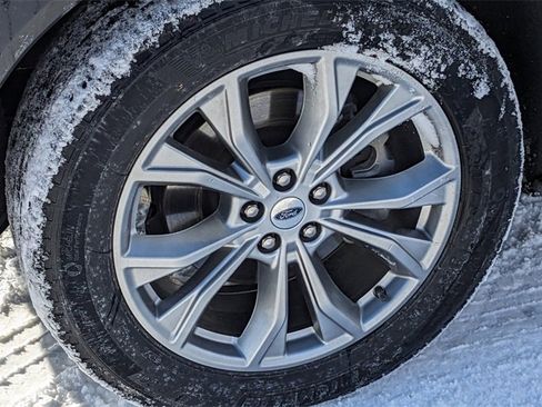 Used 2023 Ford Explorer Limited image 10