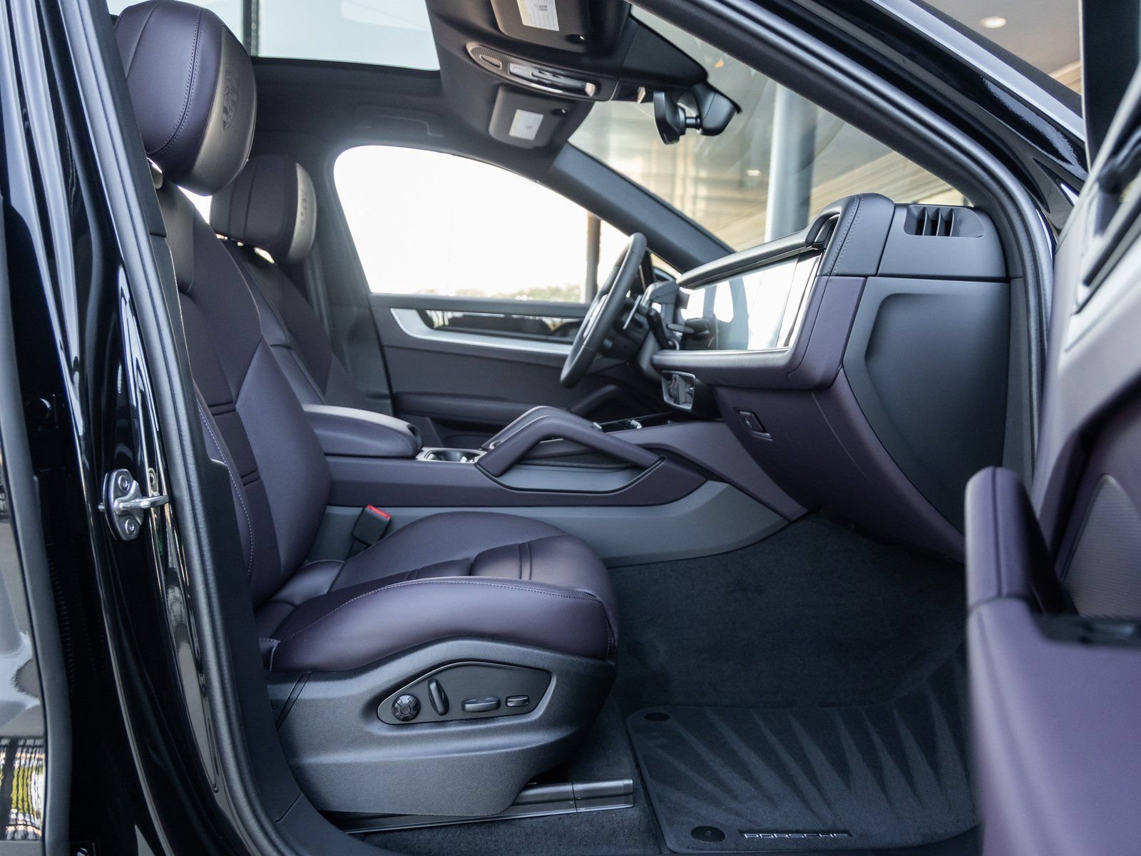 Certified 2026 Porsche Cayenne Coupe AWD/4WD image 41