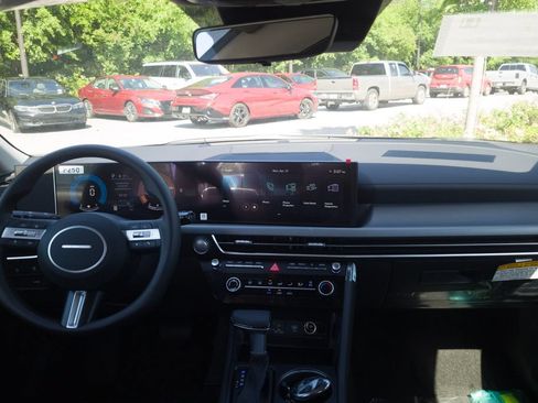 New 2026 Hyundai Sonata SE FWD image 17