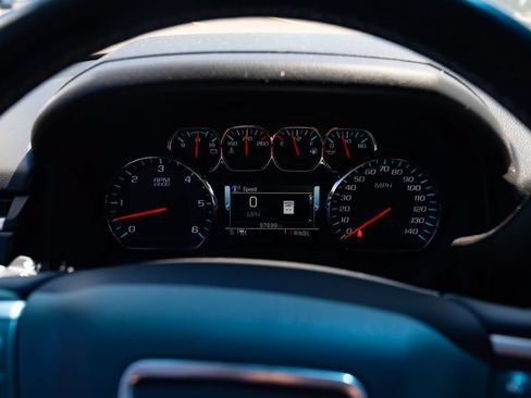 Used 2019 GMC Yukon XL SLT w/ Open Road Package AWD/4WD image 13