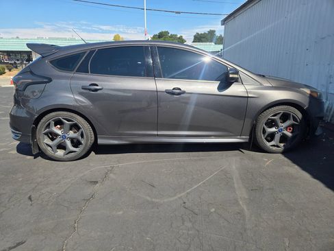 Used 2015 Ford Focus ST w/ Equipment Group 401A FWD image 2