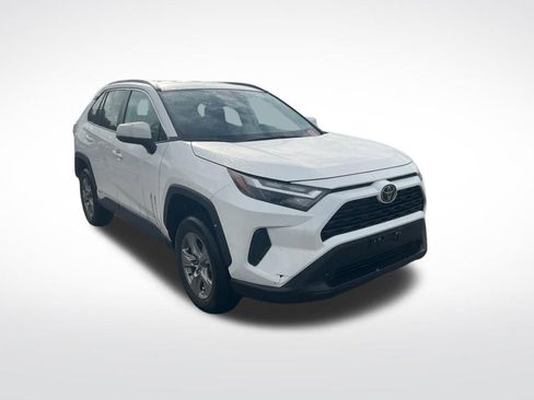 Used 2025 Toyota RAV4 XLE image 2