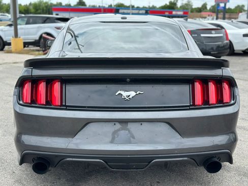 Used 2016 Ford Mustang Premium RWD image 7