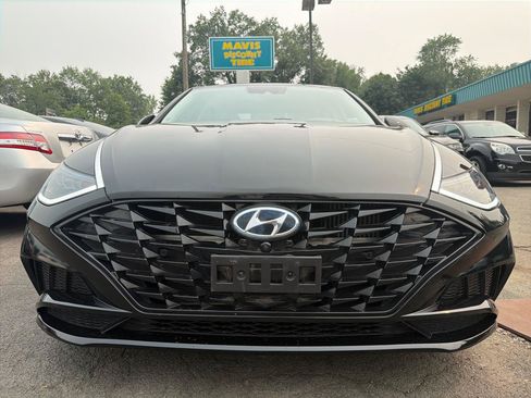 Used 2021 Hyundai Sonata Limited FWD image 2