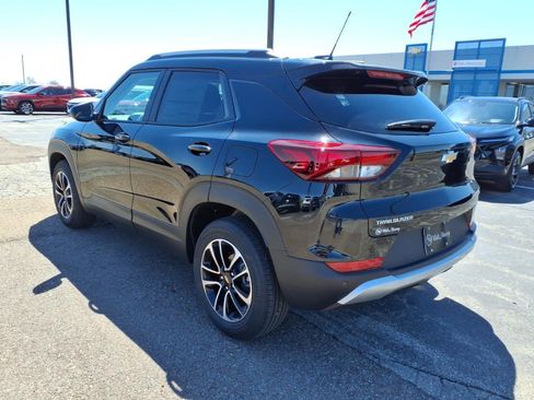 Used 2021 Kia Soul LX image 3