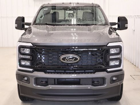 New 2026 Ford F350 Lariat w/ Black Appearance Package AWD/4WD image 4