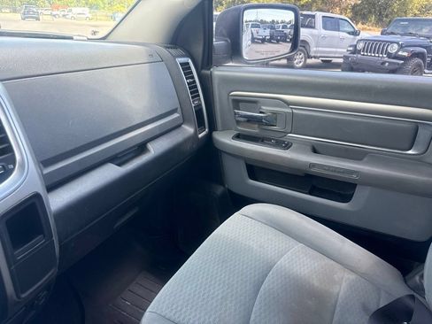 Used 2018 RAM 2500 SLT AWD/4WD image 16