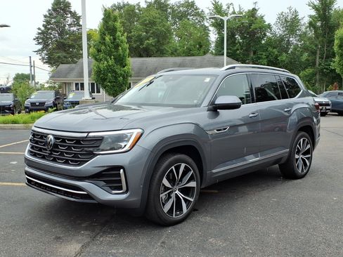 Used 2024 Volkswagen Atlas SEL Premium R-Line AWD/4WD image 3
