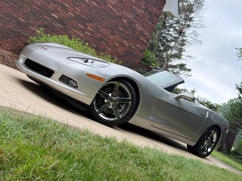 Used 2008 Chevrolet Corvette Convertible w/ Preferred Equipment Group RWD image 8
