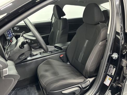 Certified 2023 Hyundai Elantra SEL w/ Cargo Package image 12