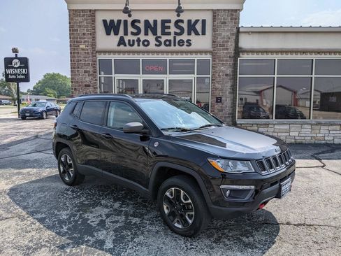 Used 2018 Jeep Compass Trailhawk w/ Leather Interior Group AWD/4WD image 1