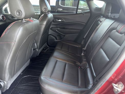 Certified 2024 Chevrolet Trax RS w/ Sunroof Package image 16