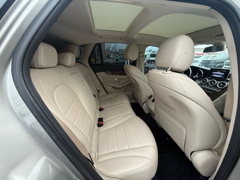 Used 2019 Mercedes-Benz GLC 300 4MATIC image 20