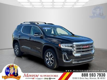 Used 2023 GMC Acadia SLT w/ Preferred Package