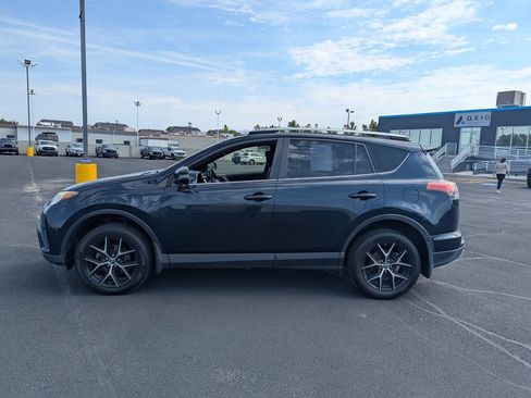 Used 2017 Toyota RAV4 SE AWD/4WD image 7