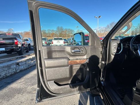 Certified 2020 GMC Sierra 2500 SLT w/ SLT Convenience Package image 25