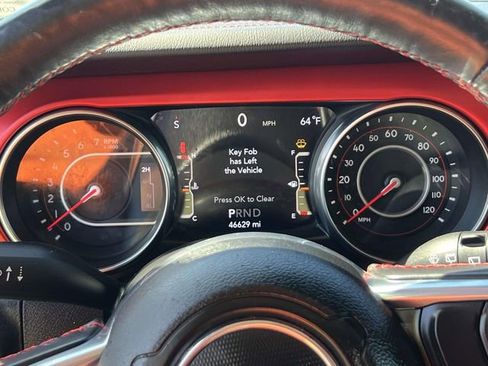 Used 2021 Jeep Wrangler Unlimited Rubicon w/ Xtreme Recon 35" Tire Package AWD/4WD image 26