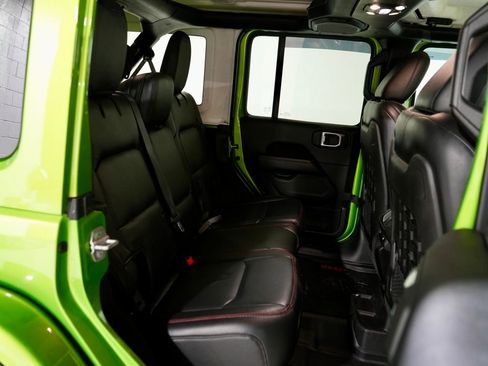 Used 2019 Jeep Wrangler Unlimited Rubicon w/ Dual Top Group image 30