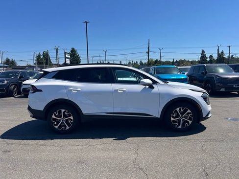 Certified 2025 Kia Sportage EX w/ Premium Package FWD image 8