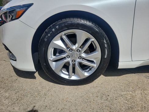 Used 2018 Honda Accord LX image 29