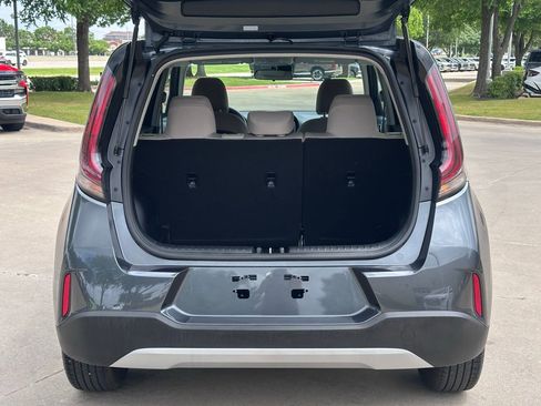 Used 2025 Kia Soul LX image 15
