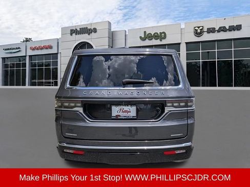 Used 2022 Jeep Grand Wagoneer Series I AWD/4WD image 4