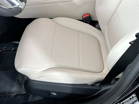 New 2026 Mercedes-Benz C 300 4MATIC Sedan image 19